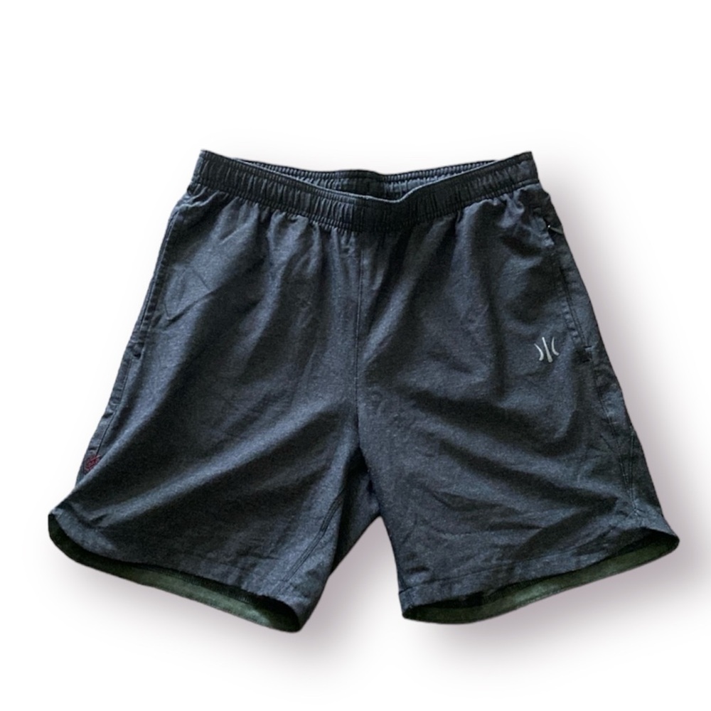Rhone Guru 6.5’inch micro perforated elastic drawstring waist gray Shorts men S